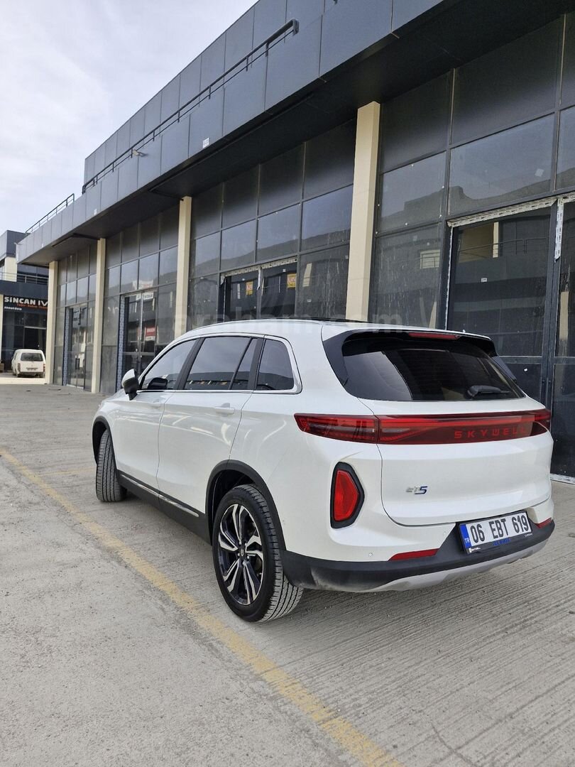 Sahibinden Skywell ET5 Legend 2023 Model Ankara 56.000 km Beyaz 5