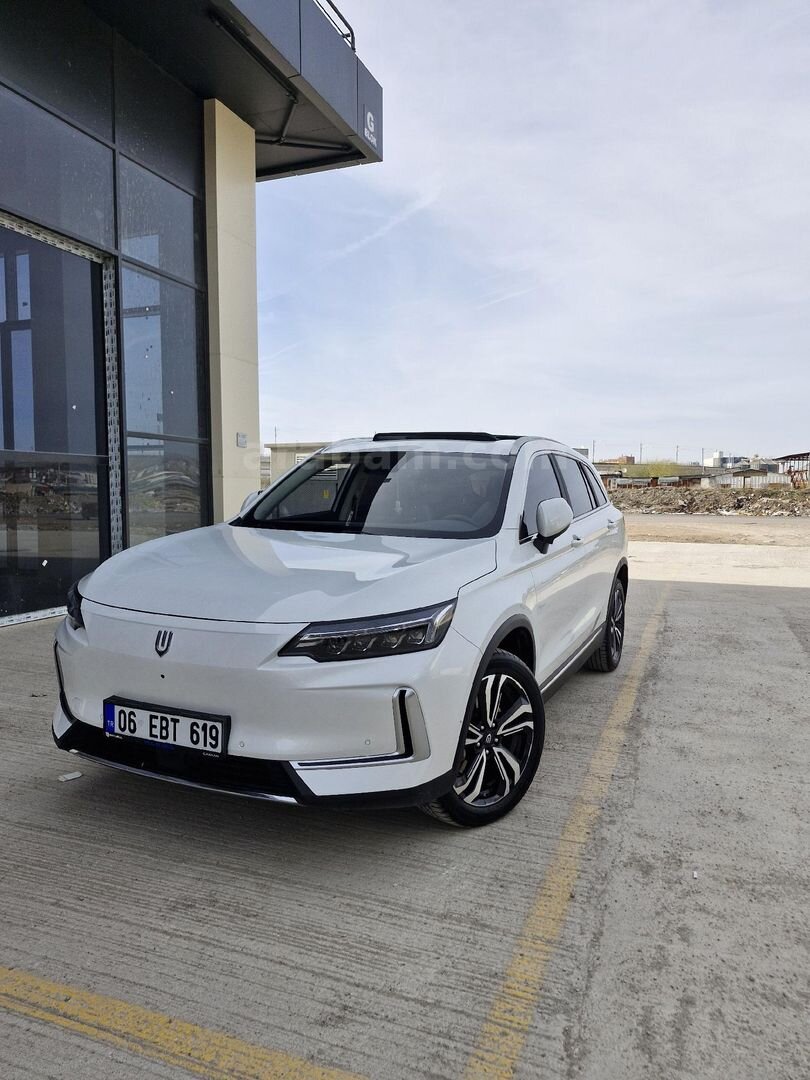 Sahibinden Skywell ET5 Legend 2023 Model Ankara 56.000 km Beyaz 4