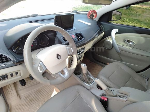 Sahibinden Renault Fluence 1.6 Privilege 2010 Model