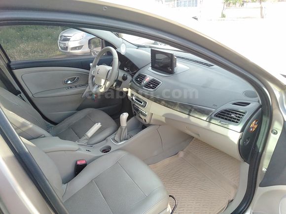 Sahibinden Renault Fluence 1.6 Privilege 2010 Model