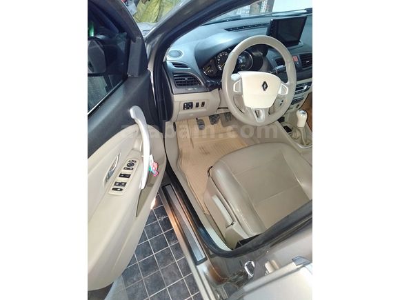 Sahibinden Renault Fluence 1.6 Privilege 2010 Model