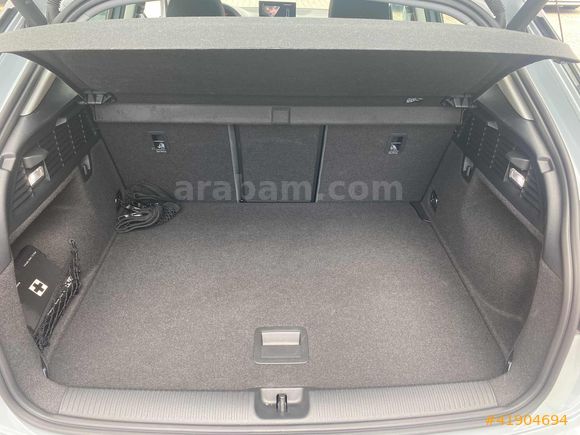 2026 MODEL-AMBİYANS AYDİNLATMA+CİFT NAVİGASYON+ELEKTRİKLİ BAGAJ