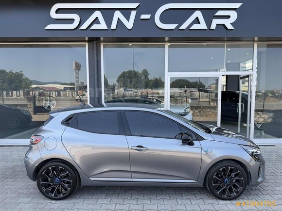 //SAN-CAR//2025 CLİO 1.0 TCE TECHNO ESPRİT ALPİNE GSR2/HATASIZ/