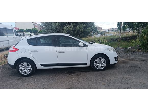 Sahibinden Renault Megane 1.5 dCi Touch 2013 Model 