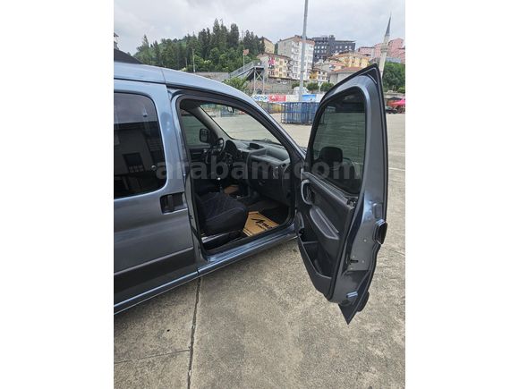 Galeriden Citroen Berlingo 1.9 D 2006 Model Rize