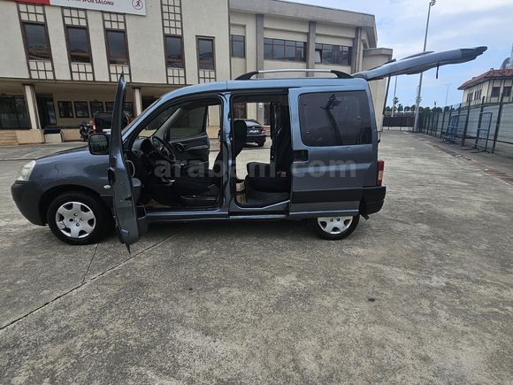 Galeriden Citroen Berlingo 1.9 D 2006 Model Rize