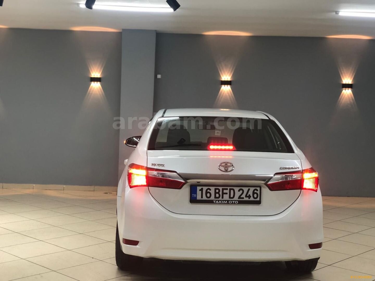 Galeriden Toyota Corolla 1.4 D-4D Touch 2015 Model Bursa 243.000 km Beyaz 7