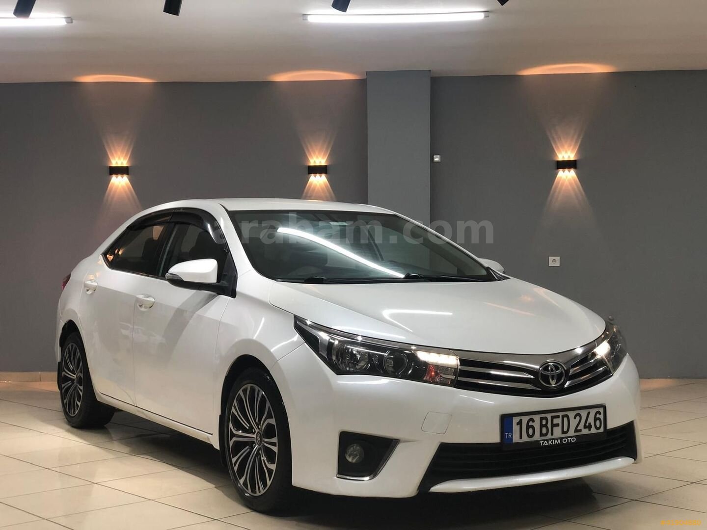 Galeriden Toyota Corolla 1.4 D-4D Touch 2015 Model Bursa 243.000 km Beyaz 2
