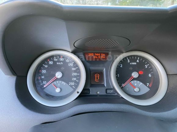 Sahibinden Renault Megane 1.6 Dynamique 2004 Model  269.000 km Gri