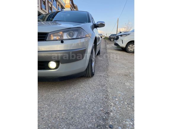 Sahibinden Renault Megane 1.6 Dynamique 2004 Model  269.000 km Gri