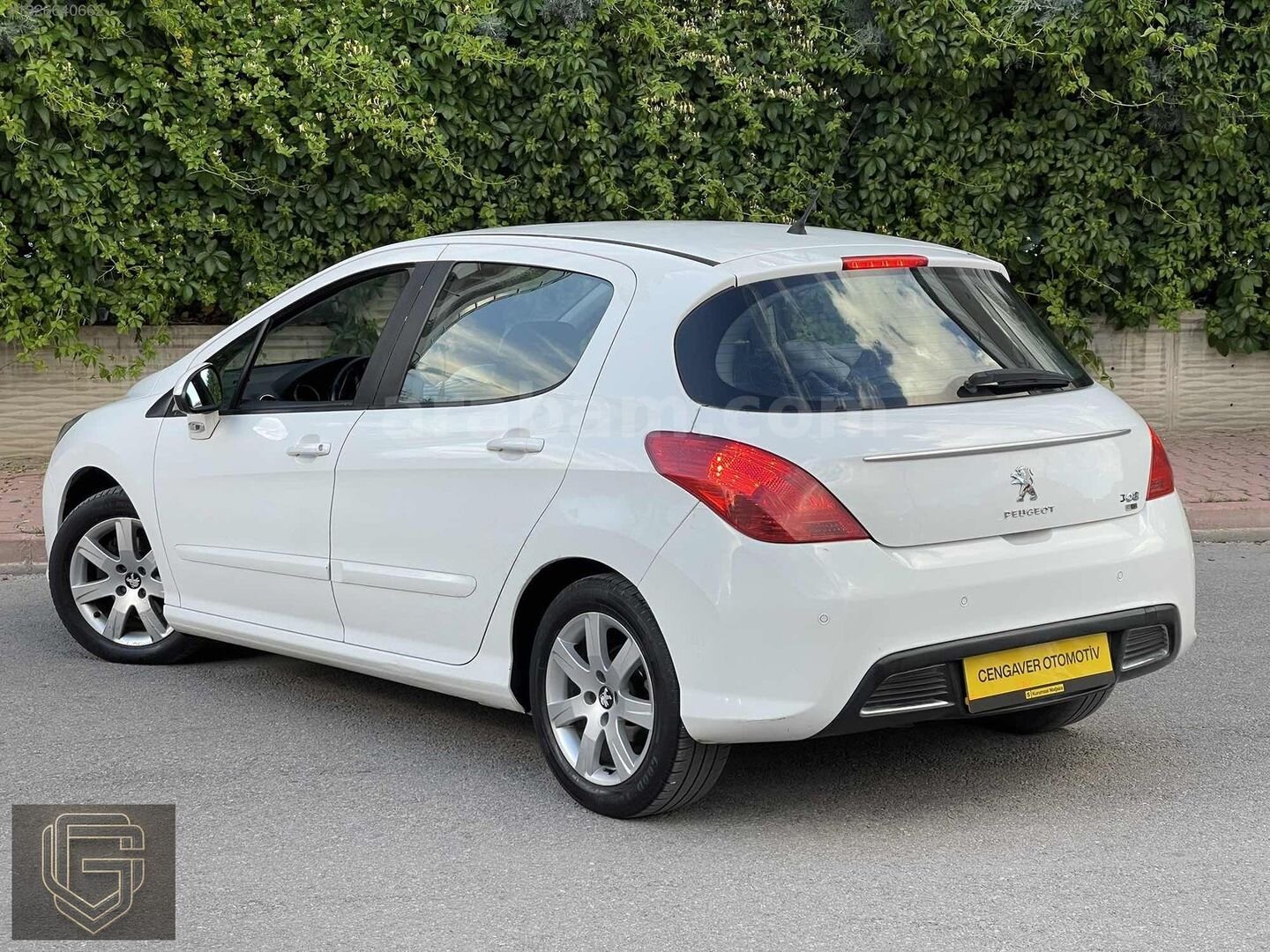 Galeriden Peugeot 308 1.6 e-HDi Active 2013 Model Konya 202.000 km Beyaz 6