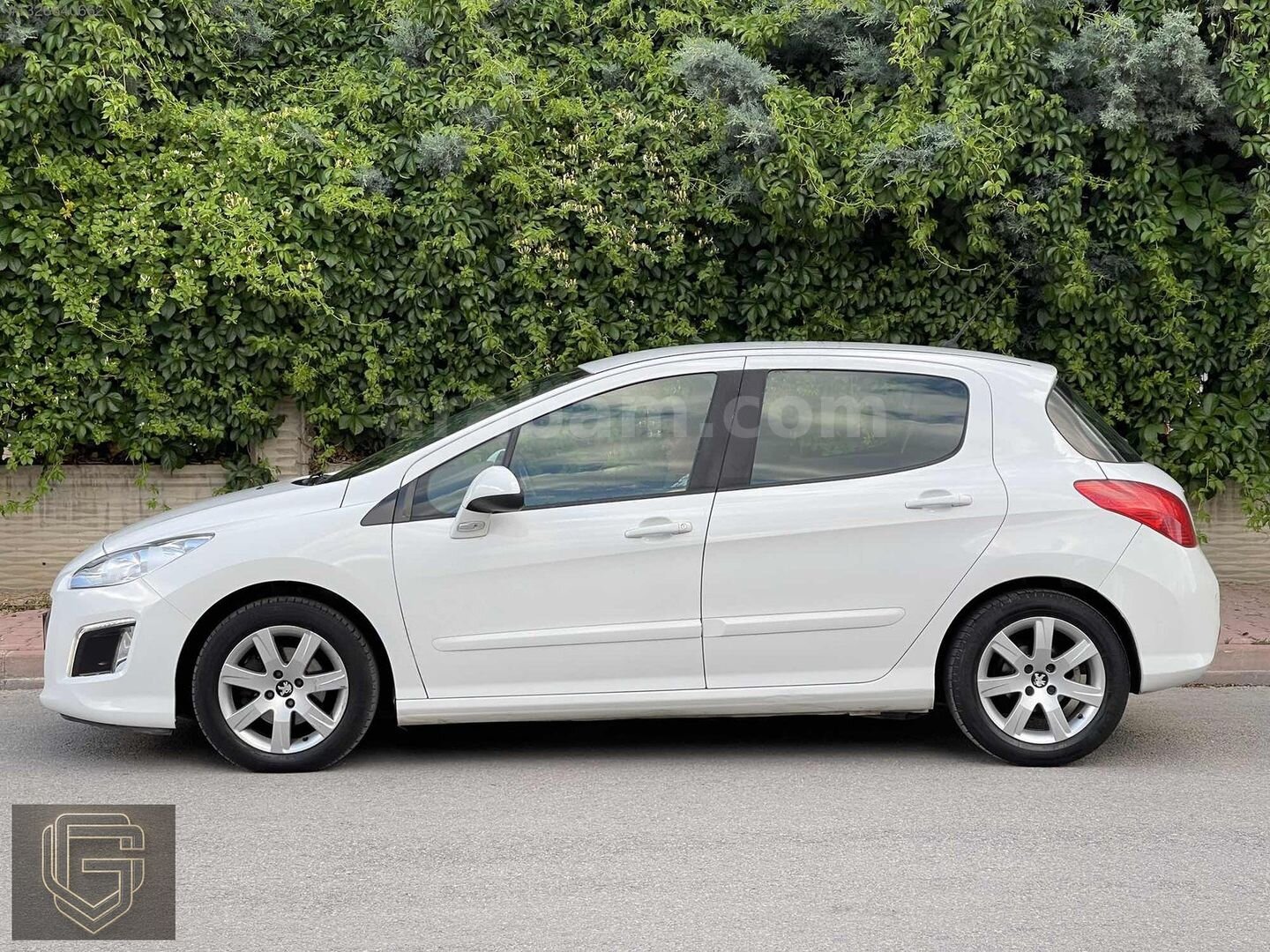 Galeriden Peugeot 308 1.6 e-HDi Active 2013 Model Konya 202.000 km Beyaz 5