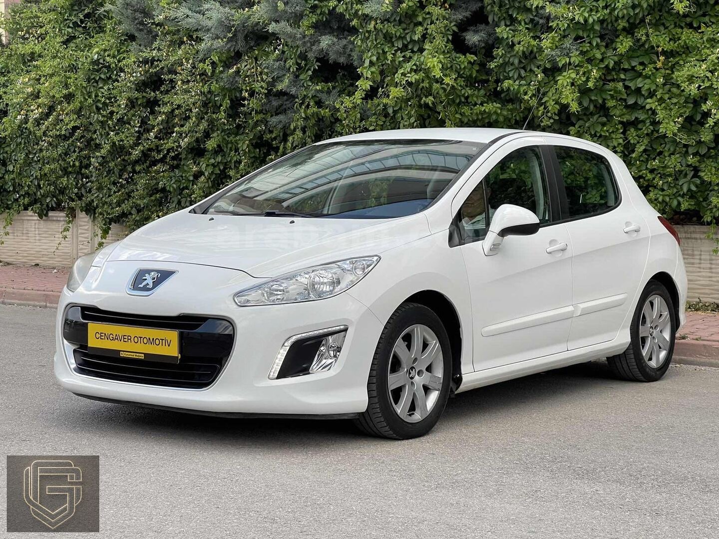 Galeriden Peugeot 308 1.6 e-HDi Active 2013 Model Konya 202.000 km Beyaz 4