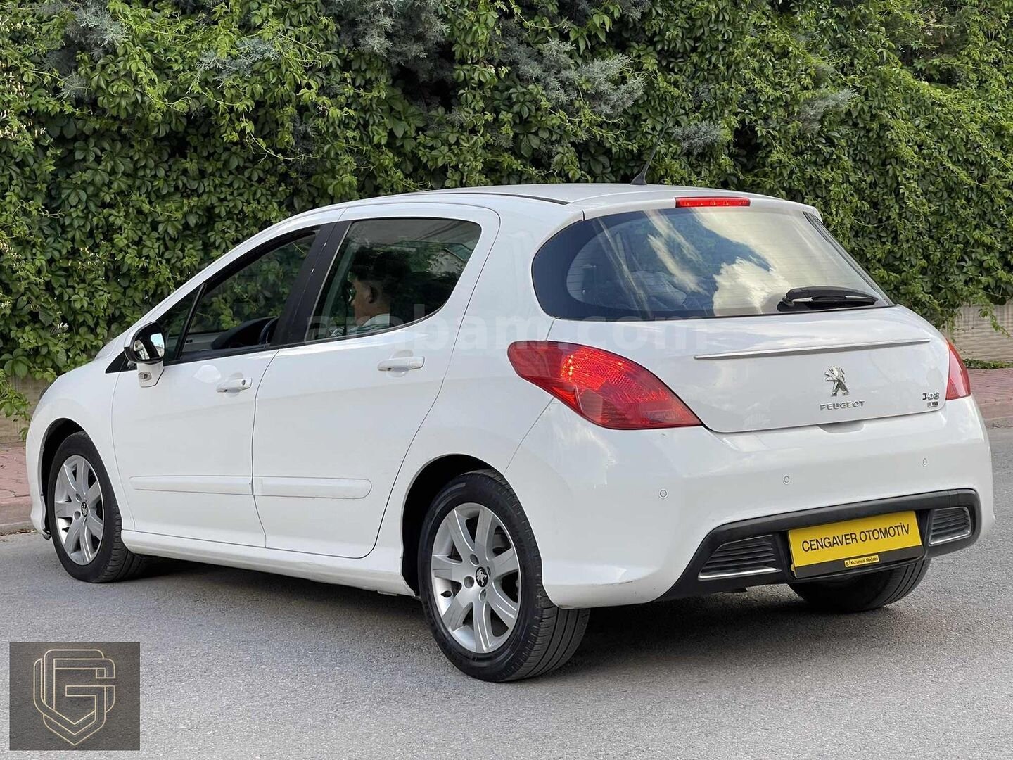 Galeriden Peugeot 308 1.6 e-HDi Active 2013 Model Konya 202.000 km Beyaz 7