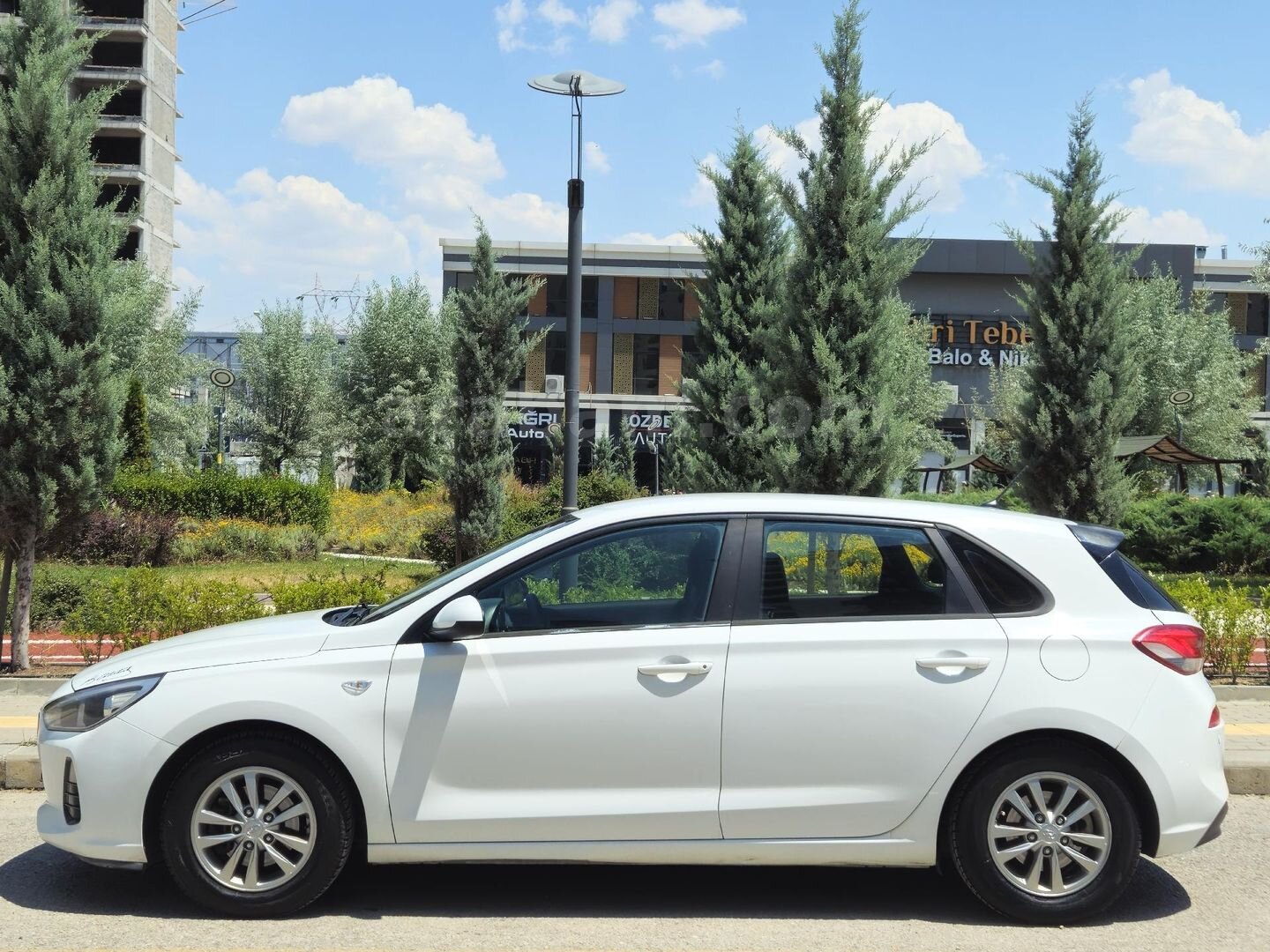 Galeriden Hyundai i30 1.4 MPi Style 2017 Model Ankara 218.000 km Beyaz 2