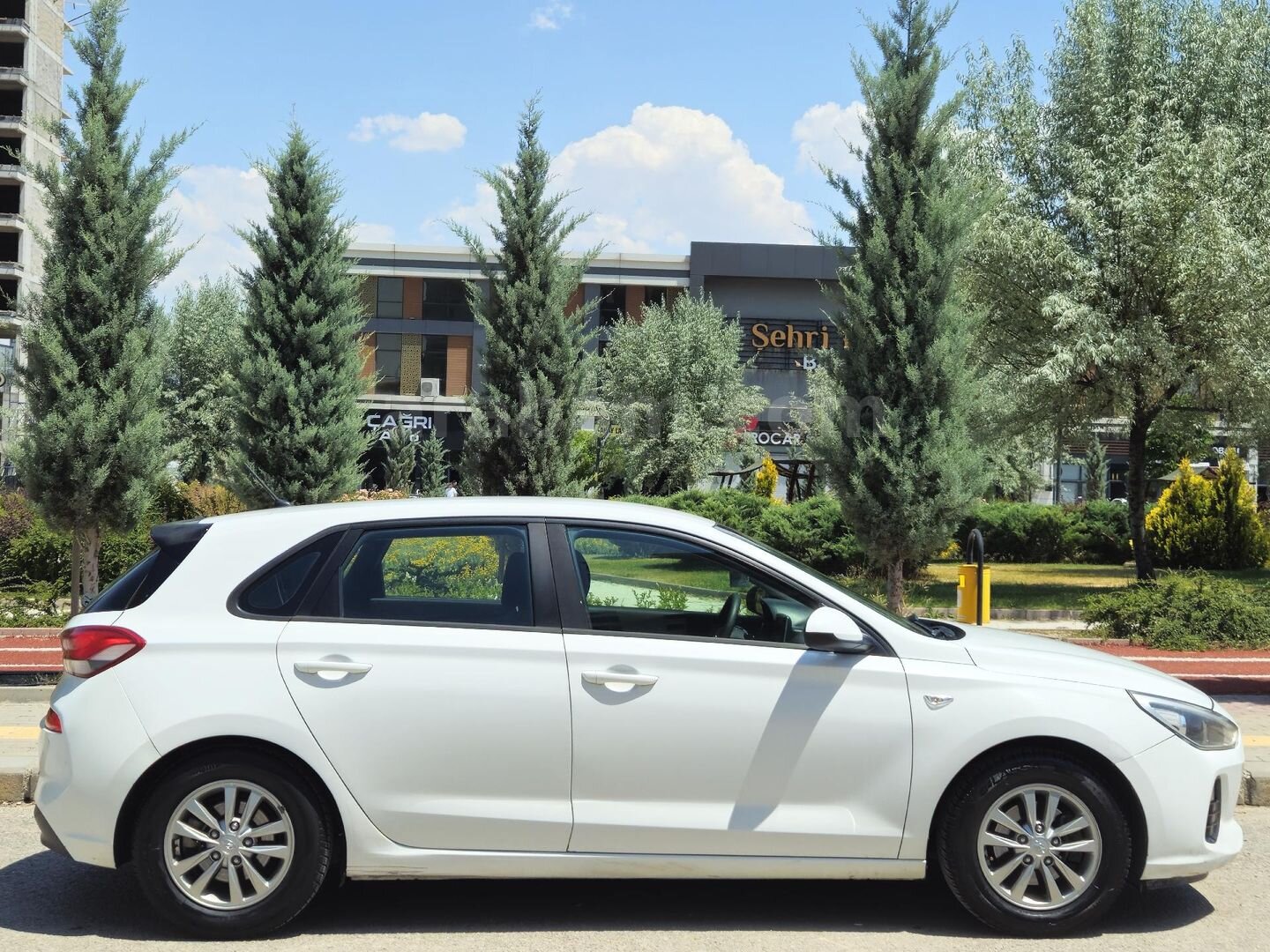 Galeriden Hyundai i30 1.4 MPi Style 2017 Model Ankara 218.000 km Beyaz 7