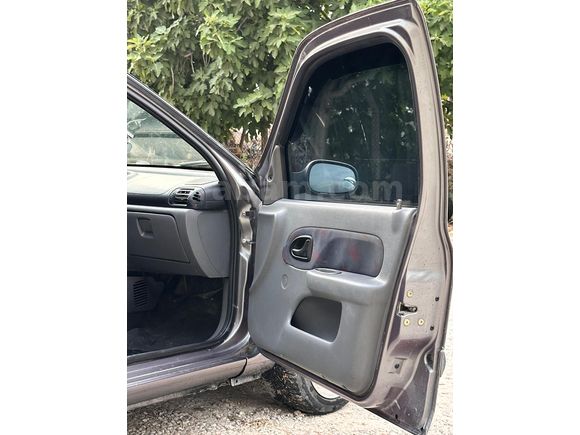 Sahibinden Renault Clio 1.4 RNA 2004 Çıkışlı