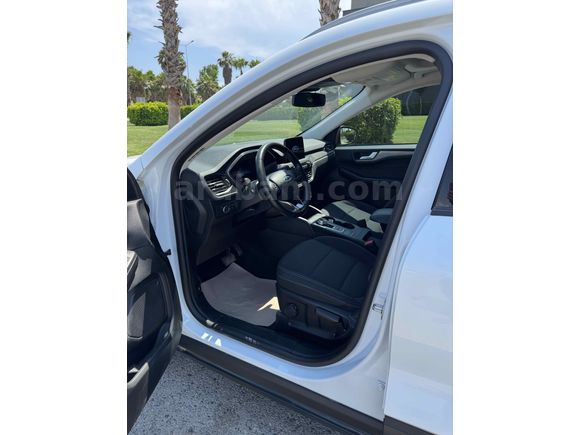 Sahibinden Ford Kuga 1.5 EcoBoost Titanium 2023 Model Antalya
