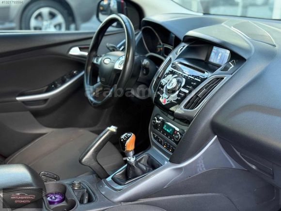 FORD FOCUS 1.0 ECOBOOST GTDİ TİTANİUM 2012 MODEL