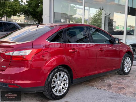 FORD FOCUS 1.0 ECOBOOST GTDİ TİTANİUM 2012 MODEL