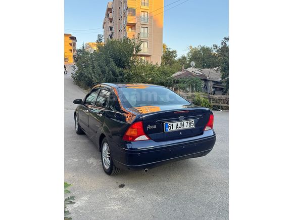 Sahibinden Ford Focus 1.6 Ghia 2000 Model 