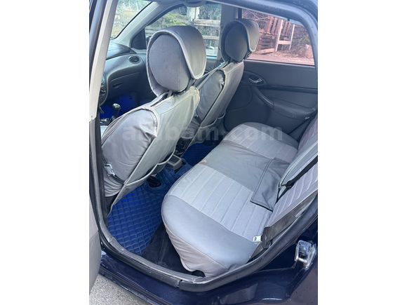 Sahibinden Ford Focus 1.6 Ghia 2000 Model 