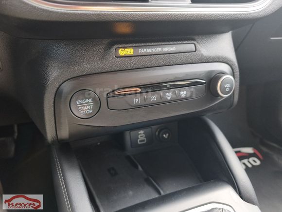 2023//FORD FOCUS 1.0 ECOBOOST TİTANİUM X HAYALET HATASIZ 55BİNKM