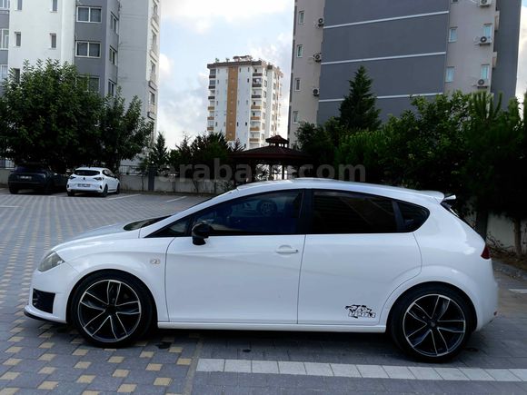 ORİJİNAL 2013 ÇIKIŞLI LEON FR