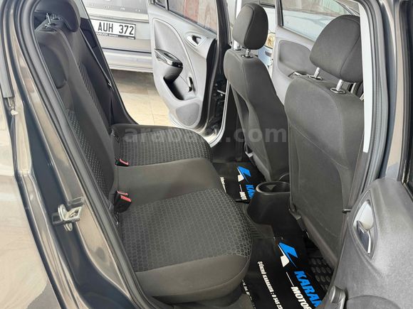 Galeriden Opel Corsa 1.4 Enjoy 2016 Model Burdur