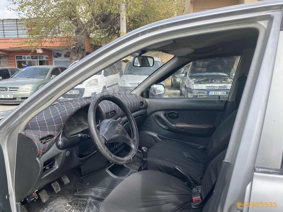 DENİZ OTOMOTİVDEN SATLIK HYUNDAİ ACCENT 1,3LX