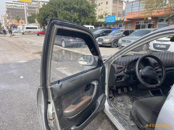 DENİZ OTOMOTİVDEN SATLIK HYUNDAİ ACCENT 1,3LX