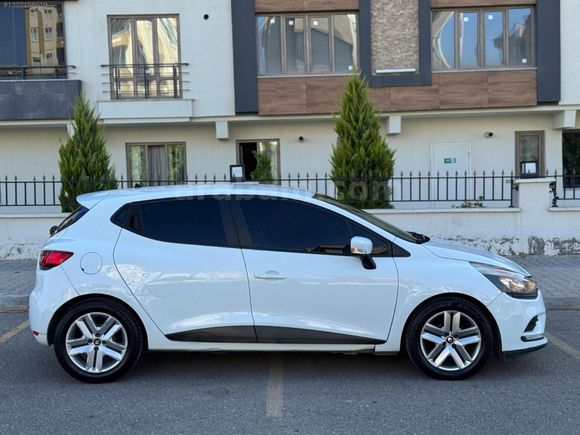 OZAN AUTO'DAN 2018 ÇIKIŞLI EMSALSİZ TEMİZLİKTE CLİO 4