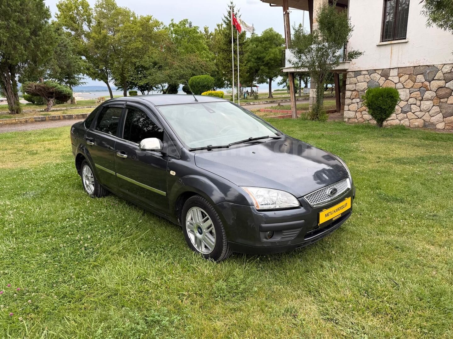 Galeriden Ford Focus 1.6 TDCi Ghia 2005 Model Konya 342.000 km Füme 6