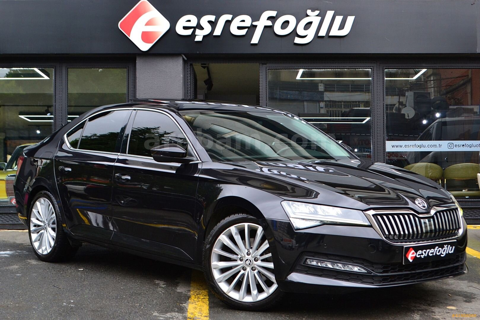 Galeriden Skoda SuperB 1.5 TSI Premium 2023 Model İstanbul 88.000 km Siyah 4