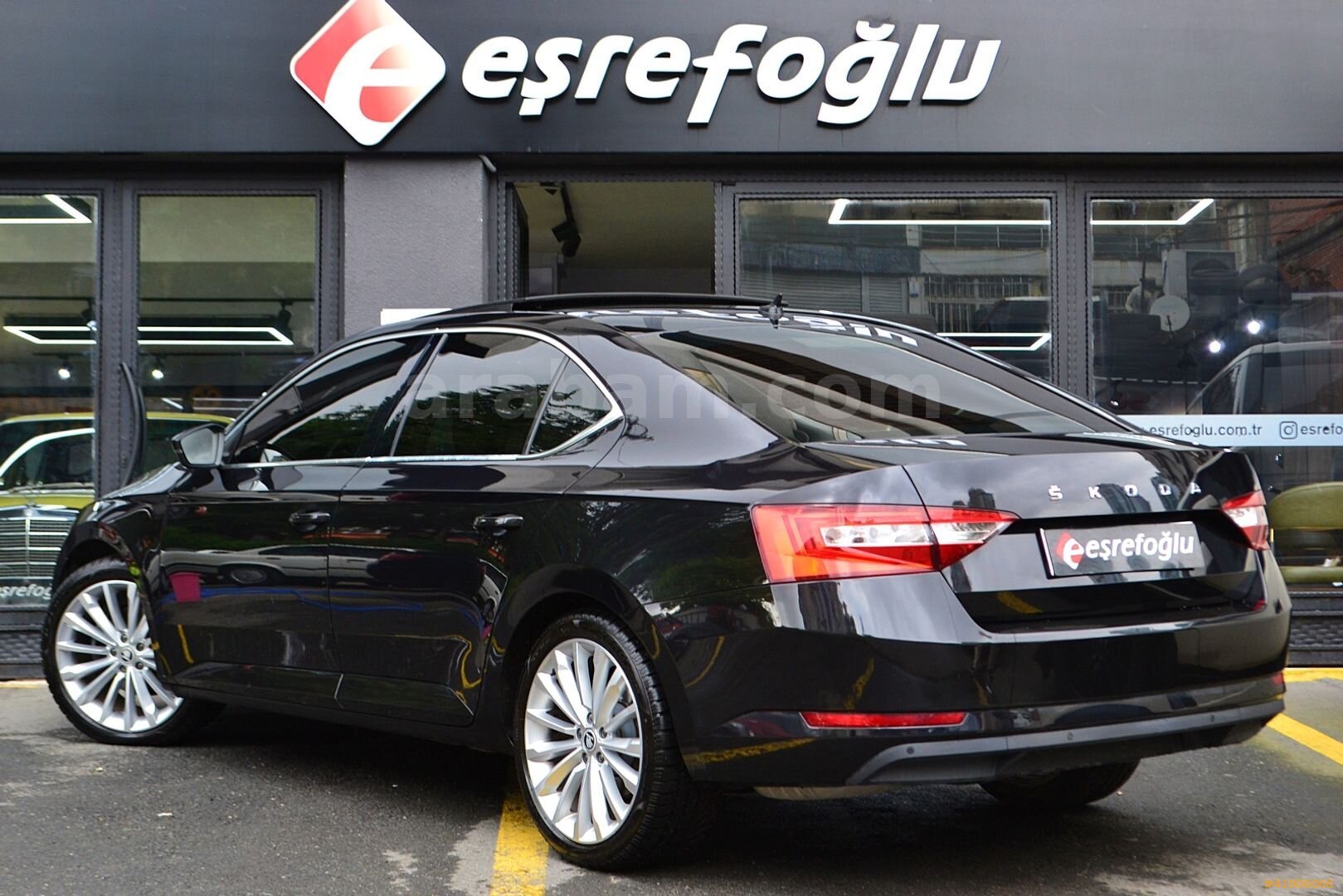 Galeriden Skoda SuperB 1.5 TSI Premium 2023 Model İstanbul 88.000 km Siyah 7
