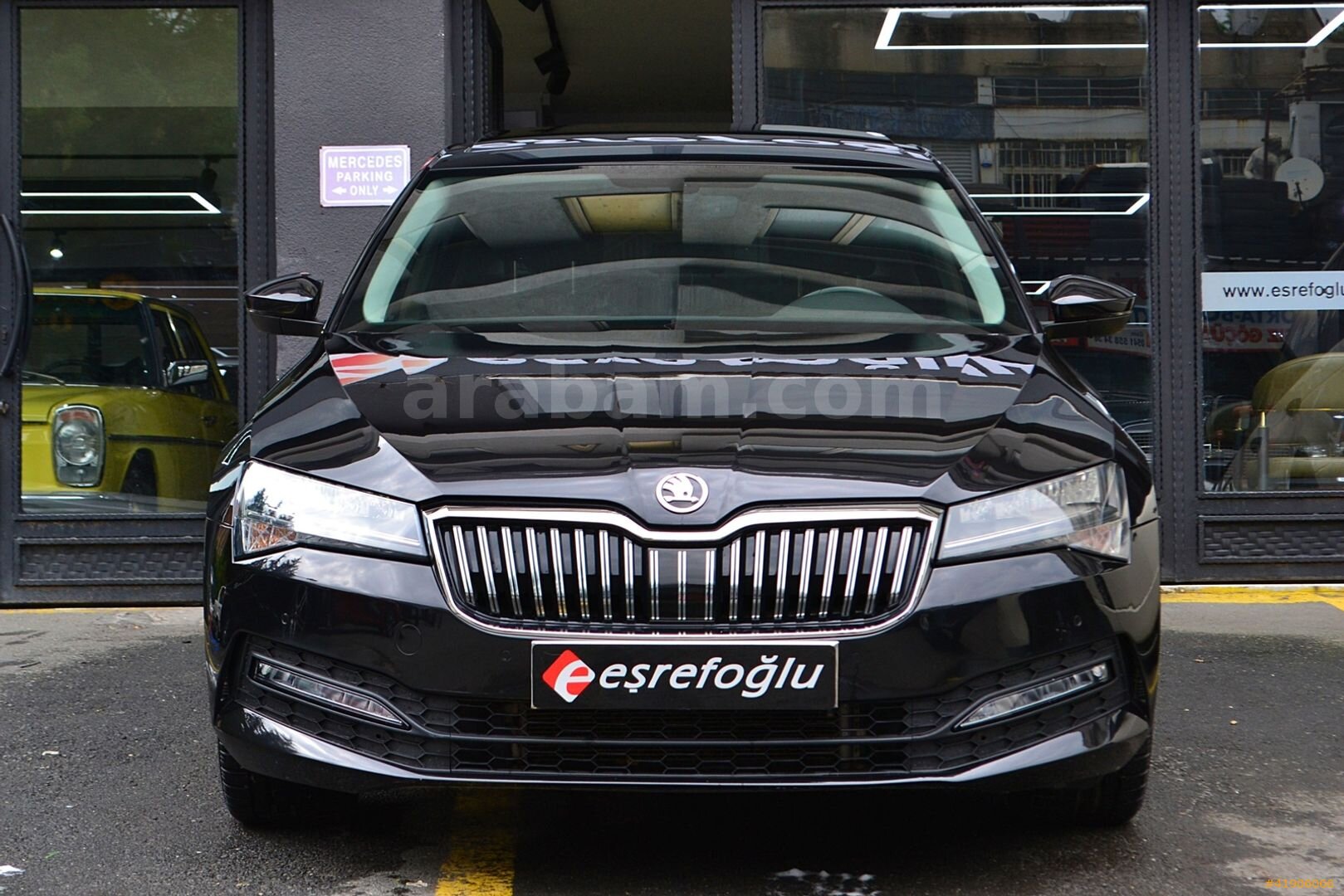 Galeriden Skoda SuperB 1.5 TSI Premium 2023 Model İstanbul 88.000 km Siyah 1