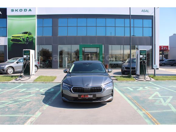 Skoda Octavia 1.5 MHEV ELİTE 
