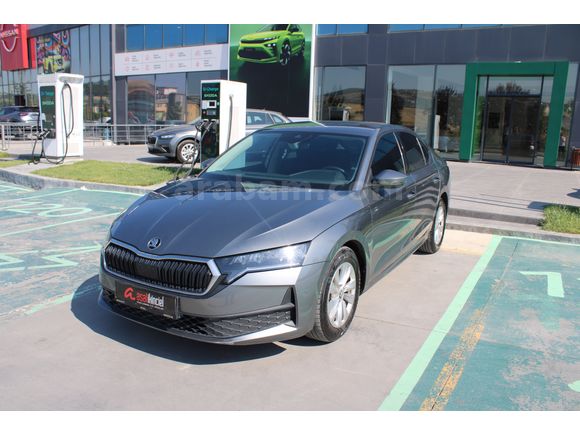 Skoda Octavia 1.5 MHEV ELİTE 