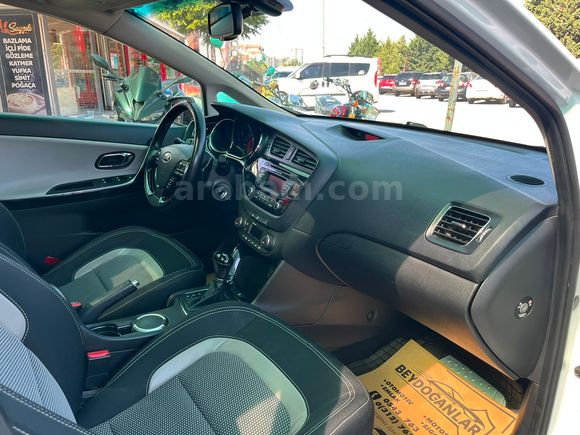 BEYDOĞANLAR'DAN 2013 MODEL KİA CEED 1.6 CRDi CONCEPT PLUS CAM TV
