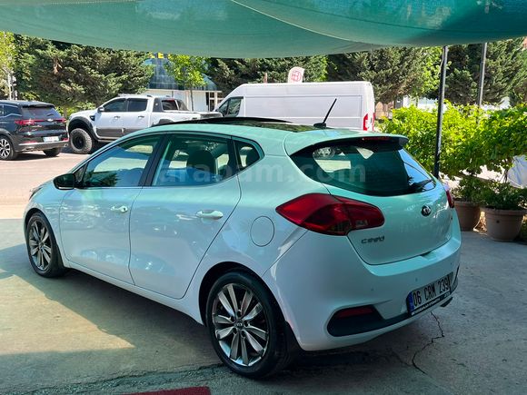 BEYDOĞANLAR'DAN 2013 MODEL KİA CEED 1.6 CRDi CONCEPT PLUS CAM TV