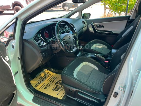 BEYDOĞANLAR'DAN 2013 MODEL KİA CEED 1.6 CRDi CONCEPT PLUS CAM TV