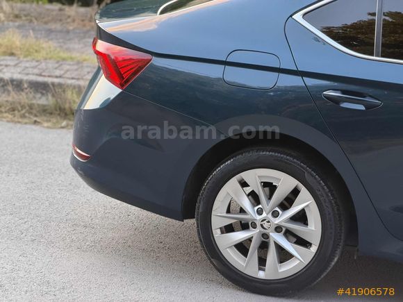 OCTAVİA PREMİUM 1.5 e-TEC 2021 FIRSAT ARACI