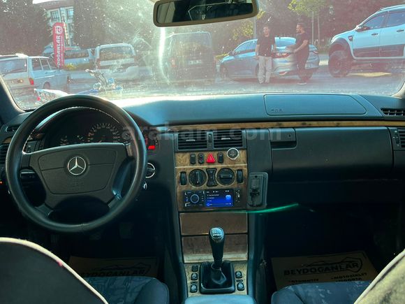 BEYDOĞANLAR'DAN 1999 MODEL E220 CDI AVANGARDE GÜMRÜK ÇIKIŞLI
