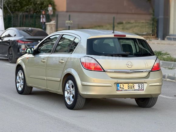 Galeriden Opel Astra 1.6 Elegance 2005 Model Konya