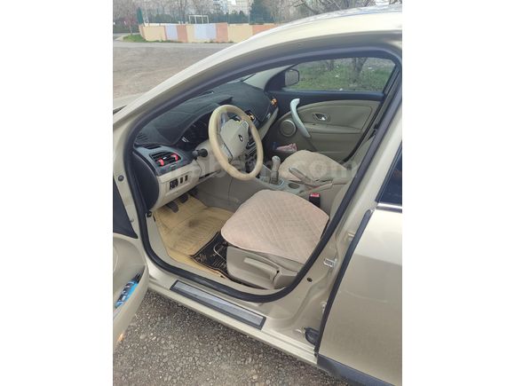 Sahibinden Renault Fluence 1.6 Expression 2010 Model  245.000 km Bej