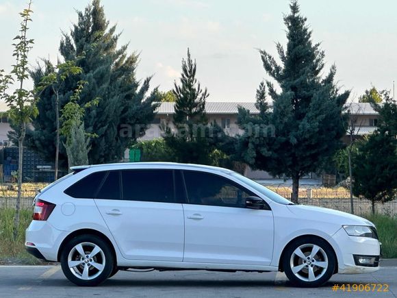 TR DE TEK 2017 MODEL SKODA RAPİD HATASIZ BOYASIZ FULU CAM TAVAN