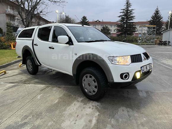 Sahibinden Mitsubishi Outlander 2.4 Intense 2011 Model 