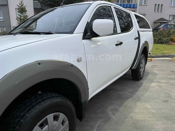 Sahibinden Mitsubishi Outlander 2.4 Intense 2011 Model 