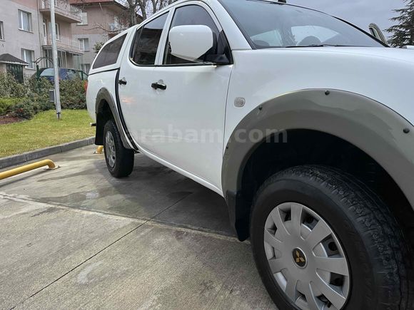 Sahibinden Mitsubishi Outlander 2.4 Intense 2011 Model 