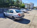 Düşük KM'li 2005 model Renault clio